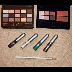 Estée Lauder Deluxe Eyeshadow Palettes & Pigments